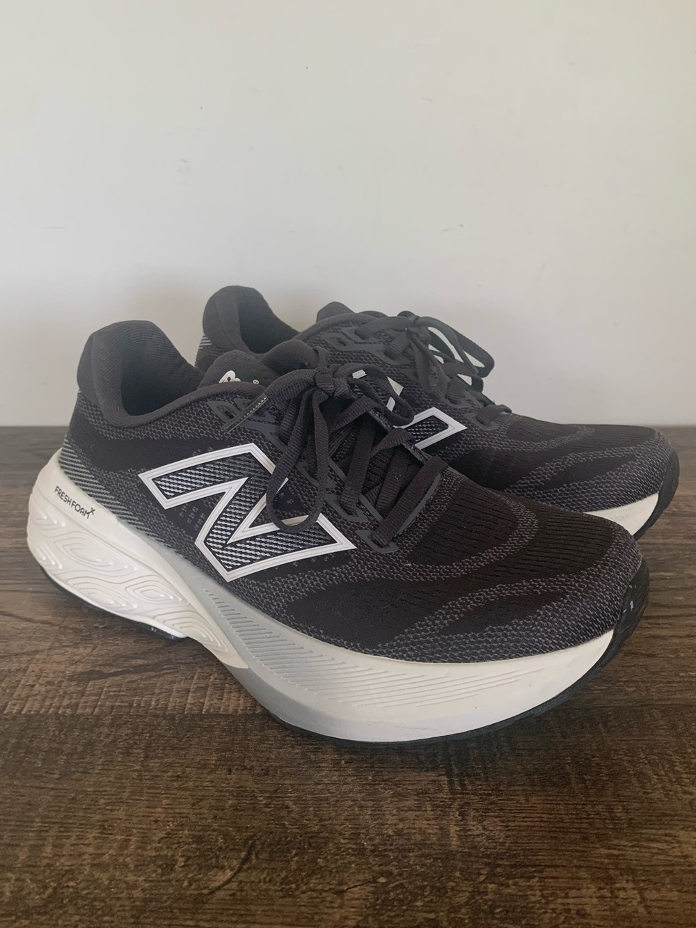 New Balance Fresh Foam X 880v15 Womens 6.5 D Gray White Running Shoes Sneakers